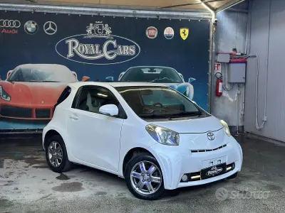 Usata Toyota iQ 68 CV (50 kW) 2009 Bianco Utilitaria