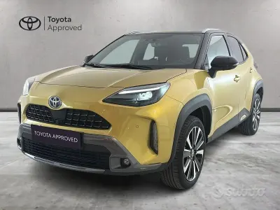 Usata Toyota Yaris Cross Business Edition 116 CV (85 kW) 2022 Oro SUV