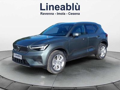 Nuova Volvo XC40 Core 163 CV (119 kW) 2026 Verde SUV