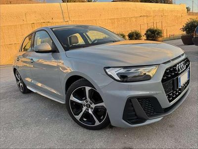 Usata Audi A1 Sportback Ambiente 95 CV (69 kW) 2022 Grigio Utilitaria