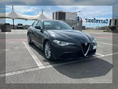 Usata Alfa Romeo Giulia Super 160 CV (117 kW) 2018 Nero Berlina