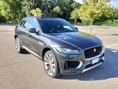 Usata Jaguar F-Pace S 300 CV (220 kW) 2017 Grigio SUV