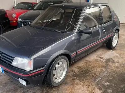 Usata Peugeot 205 GTi 128 CV (94 kW) 1990 Grigio Berlina