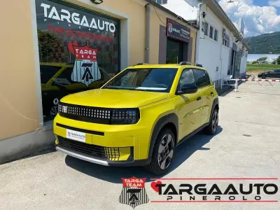 Nuova Fiat Grande Panda La Prima 100 CV (73 kW) 2026 Marrone Utilitaria