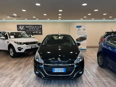 Usata Peugeot 208 Allure 82 CV (60 kW) 2016 Nero Utilitaria