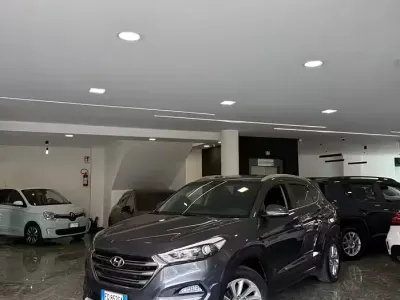 Usata Hyundai Tucson Xpossible 116 CV (85 kW) 2017 Grigio SUV