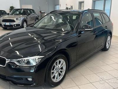 Begagnad BMW 318 Advantage 150 HK (110 kW) 2019 Svart Kombi