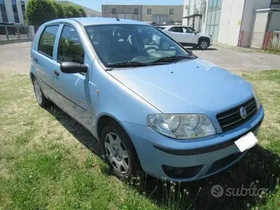 Usata Fiat Punto 60 CV (44 kW) 2006 Bluazzurro Utilitaria
