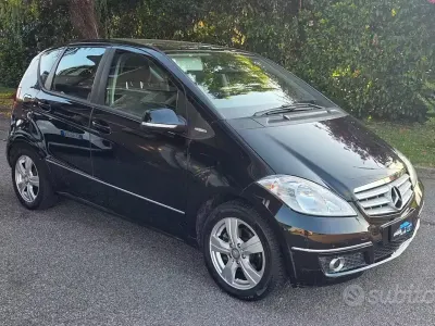 Usata Mercedes A180 Avantgarde 116 CV (85 kW) 2010 Nero Berlina