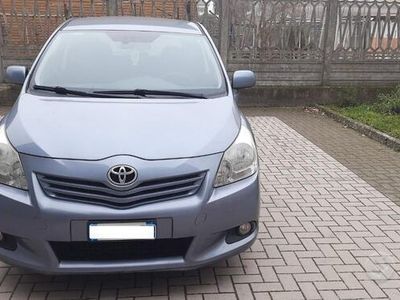 usata Toyota Verso Verso2.0 d-4d Sol mt