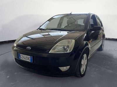 Usata Ford Fiesta Ghia 68 CV (50 kW) 2002 Nero Utilitaria