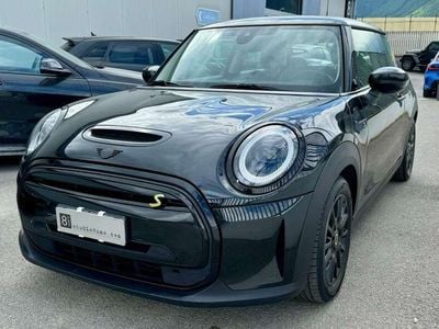 Usata Mini Cooper SE Classic 75 kW (102 CV) 2023 Nero Utilitaria