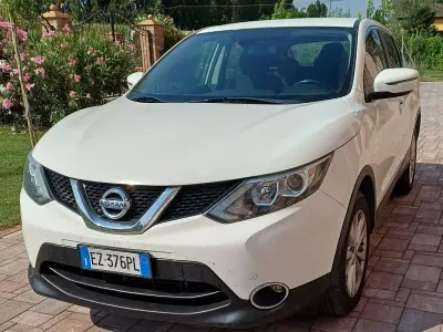 Usata Nissan Qashqai Visia 131 CV (96 kW) 2015 Bianco SUV