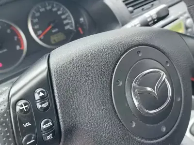 Begagnad Mazda 2 75 HK (55 kW) 2003 Grå Halvkombi