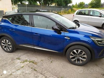 Usata Renault Captur Intens 95 CV (69 kW) 2020 Blu SUV