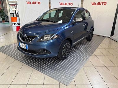 Usata Lancia Ypsilon Gold 69 CV (50 kW) 2021 Blu Utilitaria
