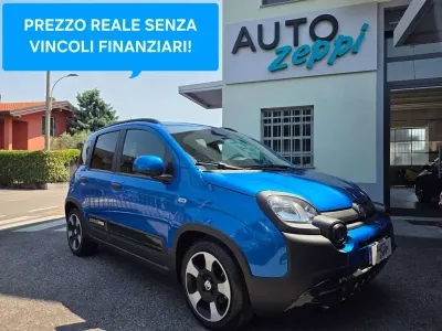 Usata Fiat Panda Cross Cross 69 CV (50 kW) 2025 Blu italia Utilitaria