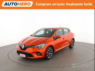 Usata Renault Clio V Intens 101 CV (74 kW) 2020 Arancione Berlina