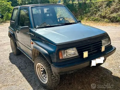 Usata Suzuki Vitara 75 CV (55 kW) 1990 Grigio Station wagon