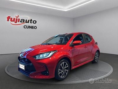 Second-hand Toyota Yaris Hybrid Trend 116 CP (85 kW) 2022 Roșu Hatchback