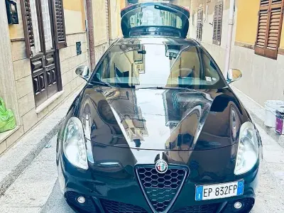 Gebraucht Alfa Romeo Giulietta 82 PS (60 kW) 2012 Schwarz Kleinwagen