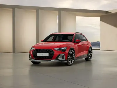 Nuova Audi A3 S-Line 150 CV (110 kW) 2026 Rosso progressivo metallizzato Berlina