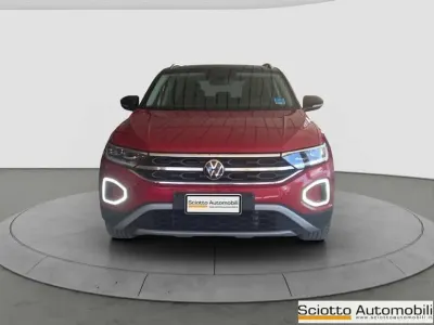 Usata VW T-Roc Style 110 CV (80 kW) 2023 Rosso SUV