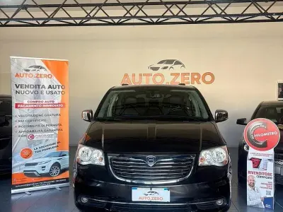 Usata Lancia Voyager Platinum 178 CV (130 kW) 2014 Nero Monovolume