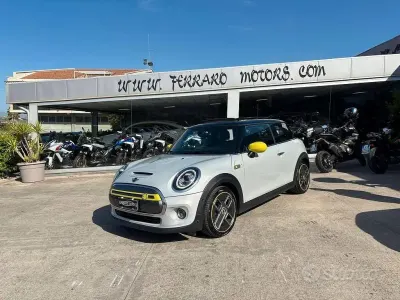 Usata Mini Cooper SE 41 kW (56 CV) 2020 Bianco Utilitaria