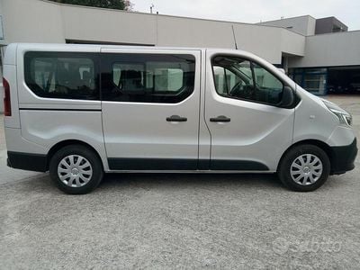 Usata Renault Trafic Zen 145 CV (106 kW) 2021 Grigio Monovolume