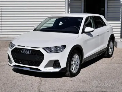 Nieuw Audi A1 Business 116 PK (85 kW) 2025 Wit SUV
