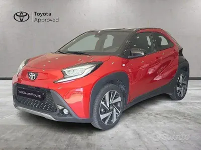 Usata Toyota Aygo X Lounge 72 CV (52 kW) 2023 Rosso SUV