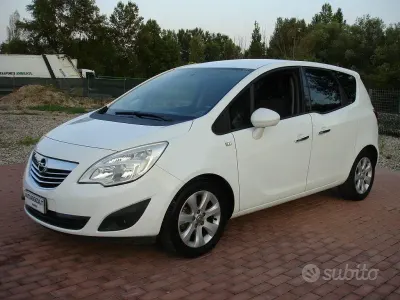 Usata Opel Meriva 75 CV (55 kW) 2010 Bianco Monovolume