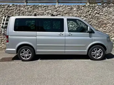Usata VW Multivan Highline 174 CV (127 kW) 2009 Grigio Monovolume