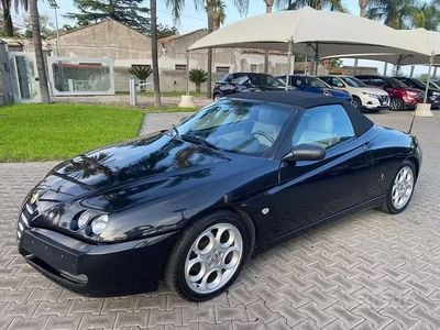 Usata Alfa Romeo Spider 150 CV (110 kW) 2001 Nero Cabrio