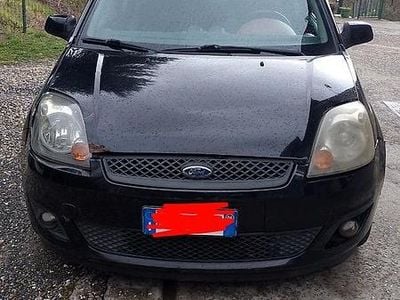Usata Ford Fiesta 90 CV (66 kW) 2006 Utilitaria