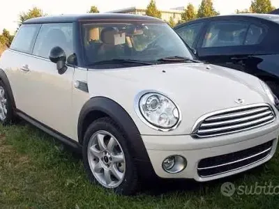 Usata Mini Cooper Coupé 112 CV (82 kW) 2011 Bianco Coupé