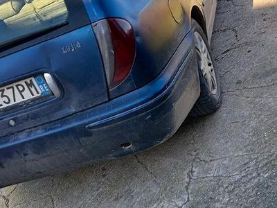 Begagnad Lancia Lybra 105 HK (77 kW) 1999 Blå Kombi