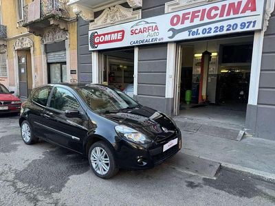 Usata Renault Clio II Luxe 101 CV (74 kW) 2010 Other Berlina