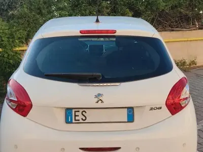 Begagnad Peugeot 208