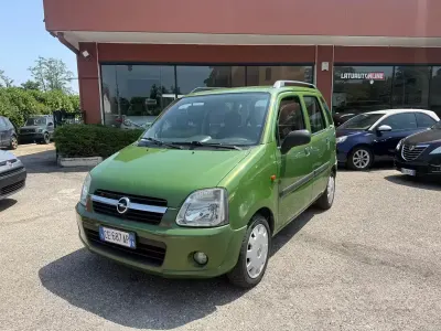 Usata Opel Agila Njoy 75 CV (55 kW) 2003 Verde Monovolume