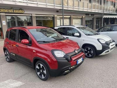 Nuova Fiat Panda Cross Cross 69 CV (50 kW) 2026 Rosso Utilitaria