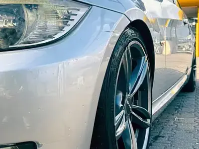 Usata BMW 318 M Sport 143 CV (105 kW) 2010 Grigio Berlina