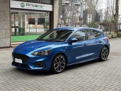 Blu Usata 2018 Ford Focus ST-Line Utilitaria | 14.900 € (Cara)