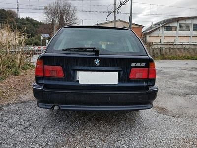 Usata BMW 525 143 CV (105 kW) 1998 Blu Station wagon