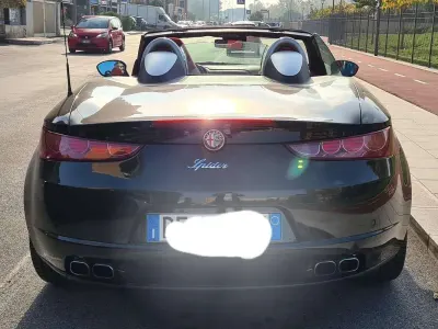 Usata Alfa Romeo Spider 185 CV (136 kW) 2007 Nero Cabrio