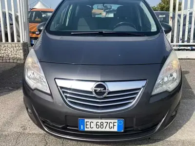 Usata Opel Meriva Cosmo 75 CV (55 kW) 2010 Grigio Monovolume