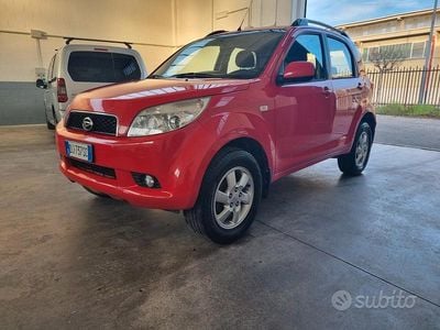 Usata Daihatsu Terios 86 CV (63 kW) 2007 Rosso SUV