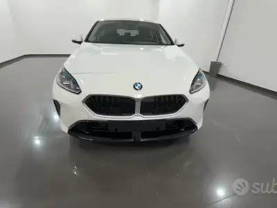 Usata BMW 118 M Sport 150 CV (110 kW) 2025 Bianco Utilitaria