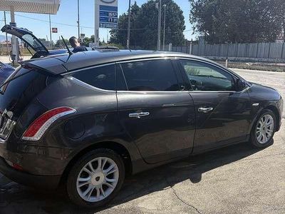 Usata Lancia Delta 120 CV (88 kW) 2011 Utilitaria